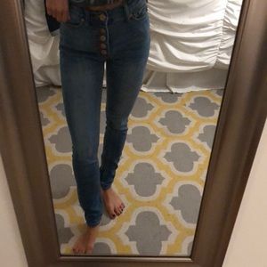 Skinny leg denim high-waisted